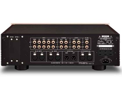 Accuphase C-2300 プリアンプ　背面
