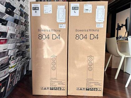 アウトレット品B&W 804D4MR　外箱
