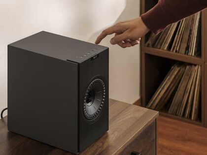KEF Coda W