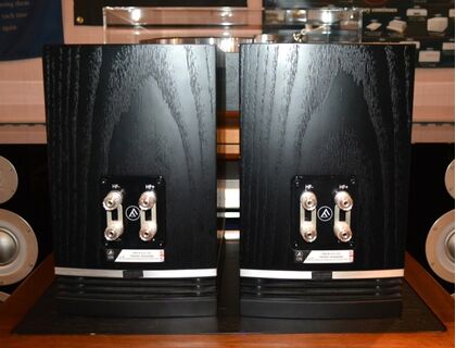 中古品 FyneAudio F500