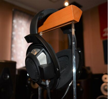 中古品 SENNHEISER HD800